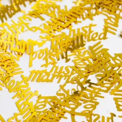 Bordkonfetti m. “Just Married” i guld tekst