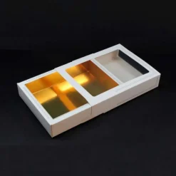 Chokolade æske / kageæske hvid m. rude – 17x13x3,2 cm