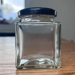 Firkantet Krydderiglas / Sylteglas med sort låg – 212 ml