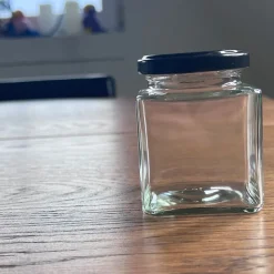 Firkantet Krydderiglas / Sylteglas med sort låg – 212 ml