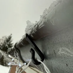 Tagrendekroge / Clips til Julelys (10 stk.) – Frostsikker Kvalitet – Holdere til Lyskæder